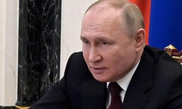 Putin ra lệnh cho các hoạt động quân sự ở Ukraina, yêu cầu lực lượng Kyiv đầu hàng 