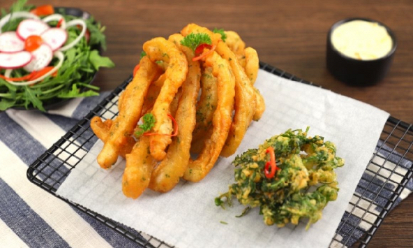 Món ngon mỗi ngày: Mực que chiên giòn xốt cam
