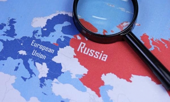 Phòng thủ kinh tế của Nga có thể sẽ sụp đổ theo thời gian khi các lệnh trừng phạt tấn công dữ dội 