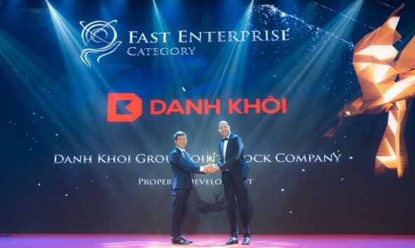 Tập đoàn Danh Khôi nhận giải thưởng doanh nghiệp tăng trưởng nhanh của APEA 2021