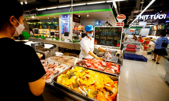 Giá thực phẩm hôm nay 3/3: Chợ dân sinh tăng giá, siêu thị nhiều khuyến mãi