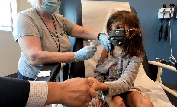 EMA cấp phép sử dụng vaccine ngừa COVID-19 của Moderna cho trẻ từ 6-11 tuổi