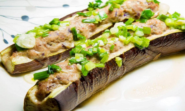 Món ngon mỗi ngày: Cà tím nướng tôm cháy mỡ hẹ
