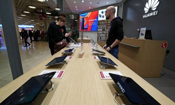 Hàng loạt hãng công nghệ phương Tây rút khỏi Nga, liệu các công ty Trung Quốc có cơ hội?