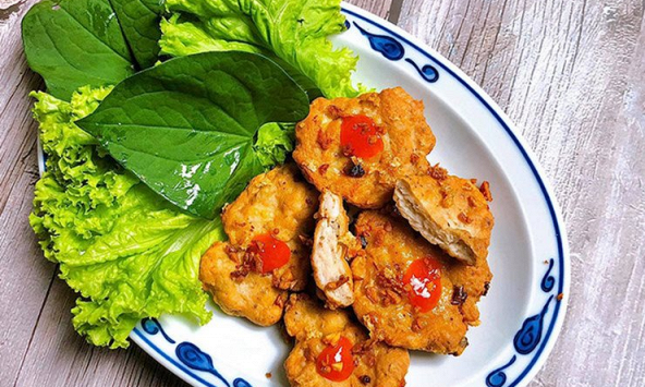 Món ngon mỗi ngày: Chả tôm chiên mặt nguyệt