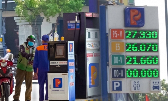 Giá xăng có thể chạm mốc 30.000 đồng/lít?