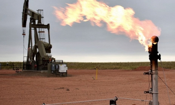 Giá xăng dầu tại Mỹ tăng kỷ lục