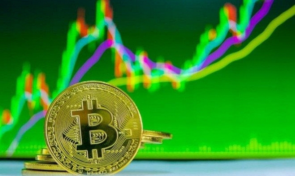 Giá Bitcoin bất ngờ tăng vọt, vượt qua mốc 41.000 USD