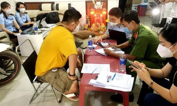 Phát hiện đường dây mua bán bộ sinh phẩm xét nghiệm và thuốc không rõ nguồn gốc số lượng lớn