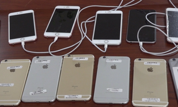 550 Iphone cũ bị thu giữ tại Ga Sài Gòn