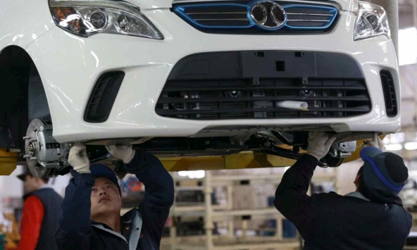 Giá lithium tăng vọt đe dọa thị trường xe điện của Trung Quốc ra sao?