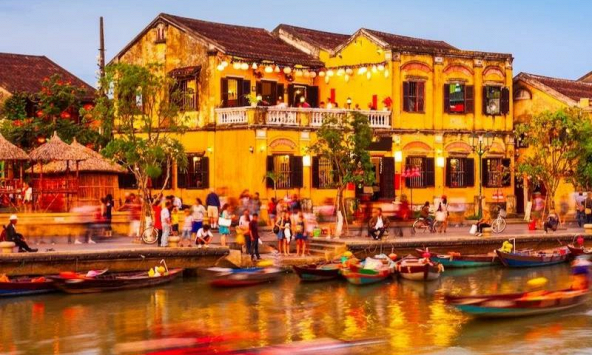 Traveloffpath đánh giá tích cực về chính sách thu hút du khách quốc tế của Việt Nam