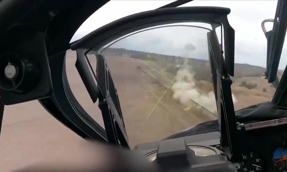 Chiến sự Ukraina: Trực thăng Nga tấn công mục tiêu quanh sân bay Ukraina