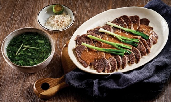 Món ngon mỗi ngày: Bắp bò xốt pate chấm muối tắc