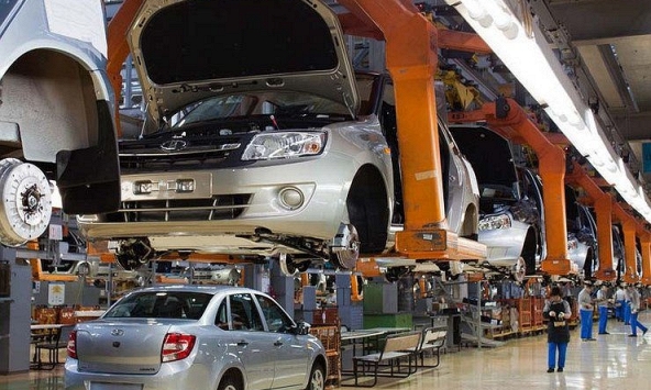 Hãng xe Renault của Pháp nối lại hoạt động sản xuất ở Nga