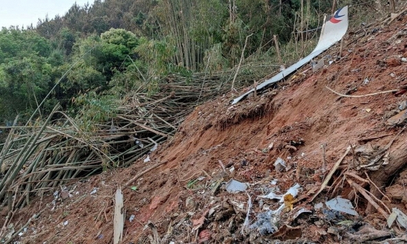 Tìm thấy hộp đen máy bay chở 132 người gặp nạn ở Trung Quốc