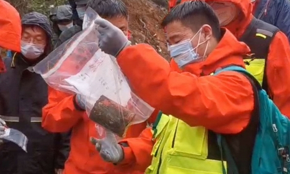 Hộp đen của máy bay gặp nạn ở Trung Quốc sẽ được xử lý như thế nào?