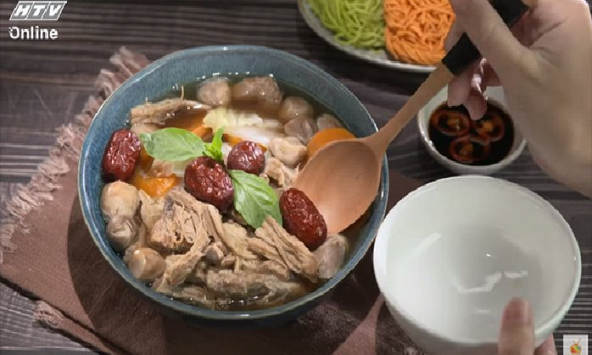 Món ngon mỗi ngày: Canh chân nấm táo đỏ
