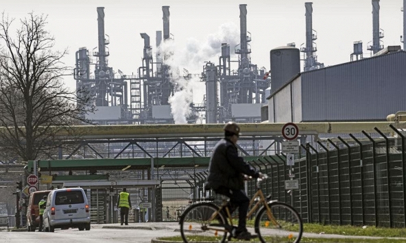 Ba Lan công bố kế hoạch dừng nhập nhiên liệu từ Nga