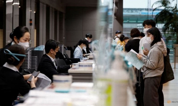 Người Hàn Quốc đổ xô ra nước ngoài du lịch hậu COVID-19