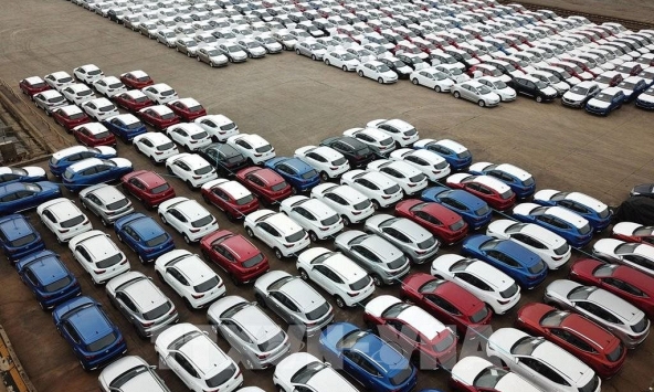 Thị trường ô tô lớn nhất thế giới 'xáo trộn' do dịch COVID-19
