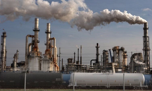 Giá xăng dầu hôm nay 15/4: Vẫn xu hướng tăng