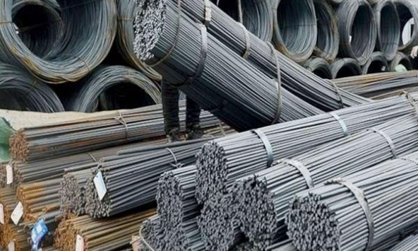 Giá sắt thép hôm nay 15/4: Thế giới giảm mạnh, trong nước ổn định