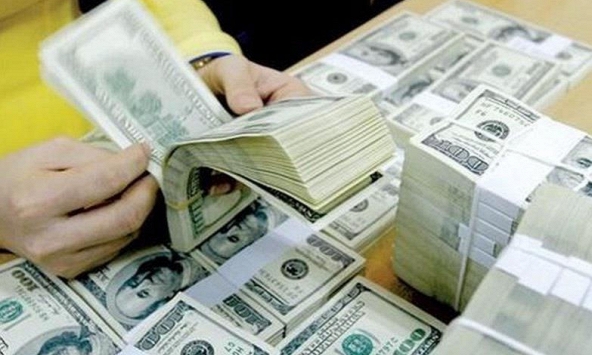 Giá USD hôm nay 20/4: Tiếp tục tăng mạnh