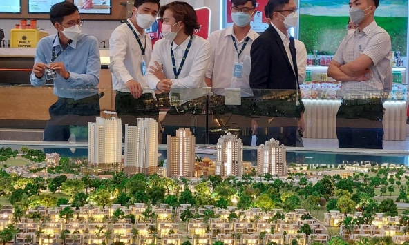 Chuyện gì sẽ xảy ra với thị trường bất động sản khi bị siết tín dụng?