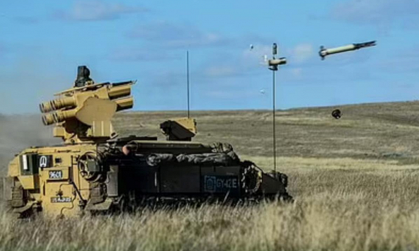 Anh cung cấp bệ phóng tên lửa bọc thép Stormer cho Ukraina