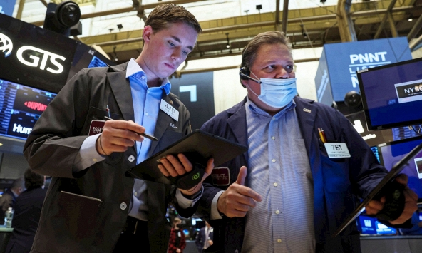 Dow Jones giảm hơn 600 điểm trong ngày tồi tệ nhất của tháng 4