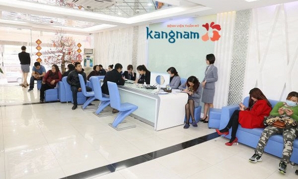 Người phụ nữ 61 tuổi ở TP.HCM tử vong sau khi cấy mỡ ngực