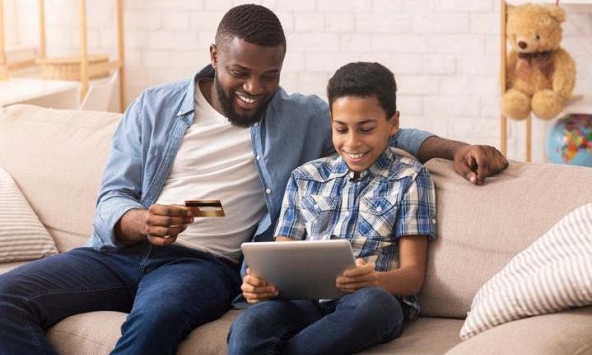 Hàng triệu trẻ em tò mò về tiền điện tử và 3 bài học để dạy con