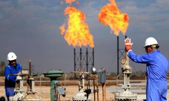 Giá xăng dầu hôm nay 30/4: Tiếp đà tăng mạnh