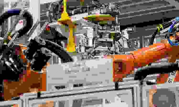 Mỹ chi hơn 3 tỷ USD cho sản xuất pin xe điện