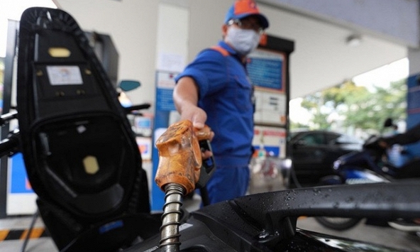 Giá xăng được dự báo sẽ tiếp tục tăng trong phiên điều chỉnh vào ngày mai