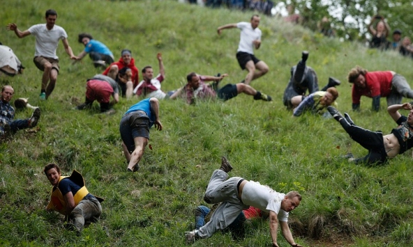 Ngày tồi tệ nhất năm 2022 của chứng khoán Mỹ: Dow Jones giảm hơn 1.300 điểm, Nasdaq mất gần 6%