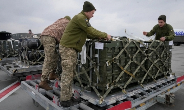 Tổng thống Biden thông báo viện trợ thêm một lô vũ khí trị giá 150 triệu USD cho Ukraina

