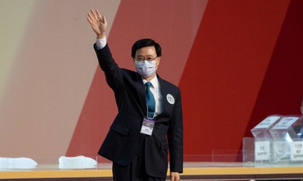 Cựu chỉ huy cảnh sát trở thành người đứng đầu đặc khu hành chính Hồng Kông