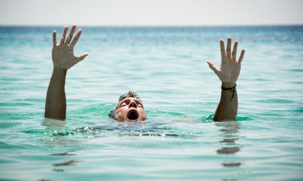 40% nhà đầu tư tiền điện tử 'chết chìm' khi Bitcoin giảm hơn 56% so với mức cao nhất mọi thời đại