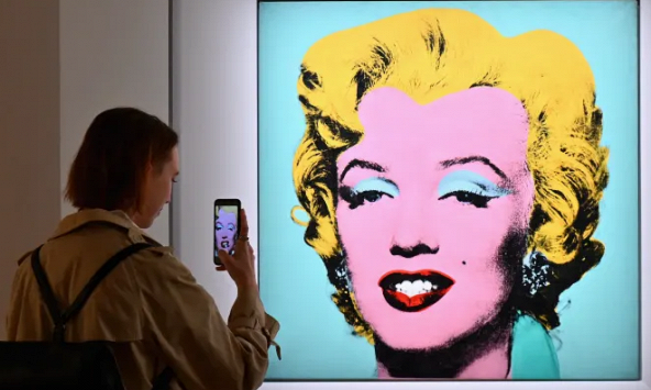 Bức chân dung Marilyn Monroe của họa sĩ Mỹ được bán với giá kỷ lục 195 triệu USD
