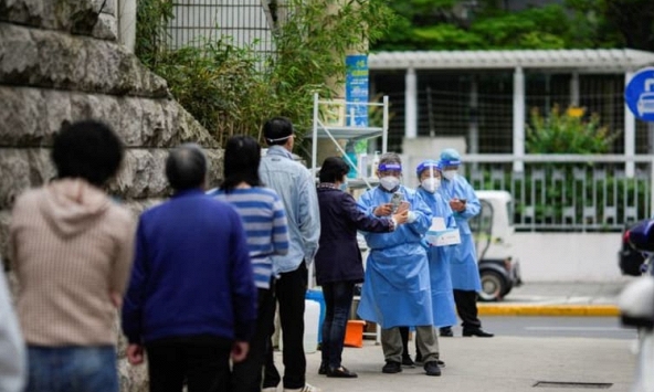 Thượng Hải truy tìm các ca mắc COVID-19 mới, Bắc Kinh hạn chế dịch vụ taxi