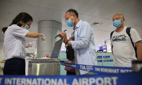 Việt Nam không xét nghiệm COVID-19 đối với người nhập cảnh từ ngày 15/5