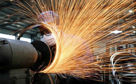 Kinh tế Trung Quốc giảm tốc nhanh trong tháng 4 khi COVID hãm đà tăng trưởng