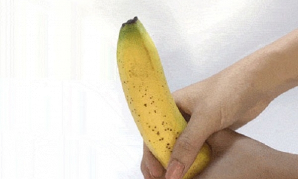 Nhập viện vì dùng máy massge và bơm silicon nâng cấp 'cậu nhỏ'