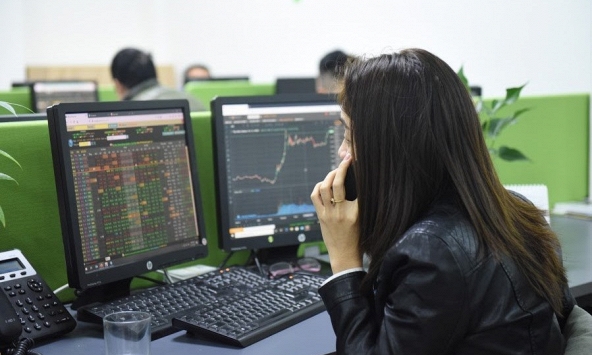 Chứng khoán hôm nay 19/5: VN-Index tăng nhẹ, lên 1.241 điểm