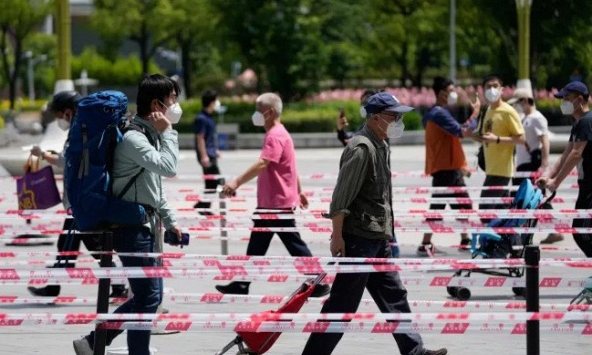 Đà phục hồi của kinh tế Trung Quốc có thể chậm lại sau 'cú sốc' COVID-19 mới nhất?