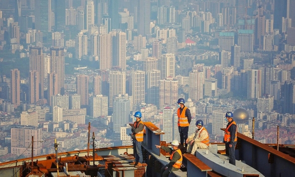 Khủng hoảng nợ tiếp tục đè nặng lên thị trường bất động sản Trung Quốc 