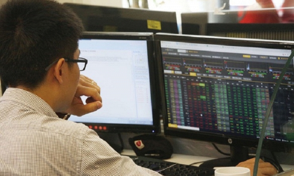 Chứng khoán hôm nay 26/5: VN-Index đi ngang, cổ phiếu 'họ FLC' lao dốc