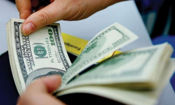 Giá USD hôm nay 30/5: Tiếp tục lao dốc